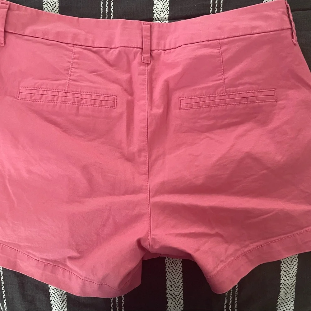 Old navy shorts - Picture 3 of 3